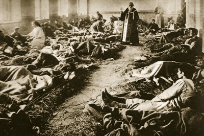 Russen in der Kirche (Sepia-Foto) von Russian Photographer